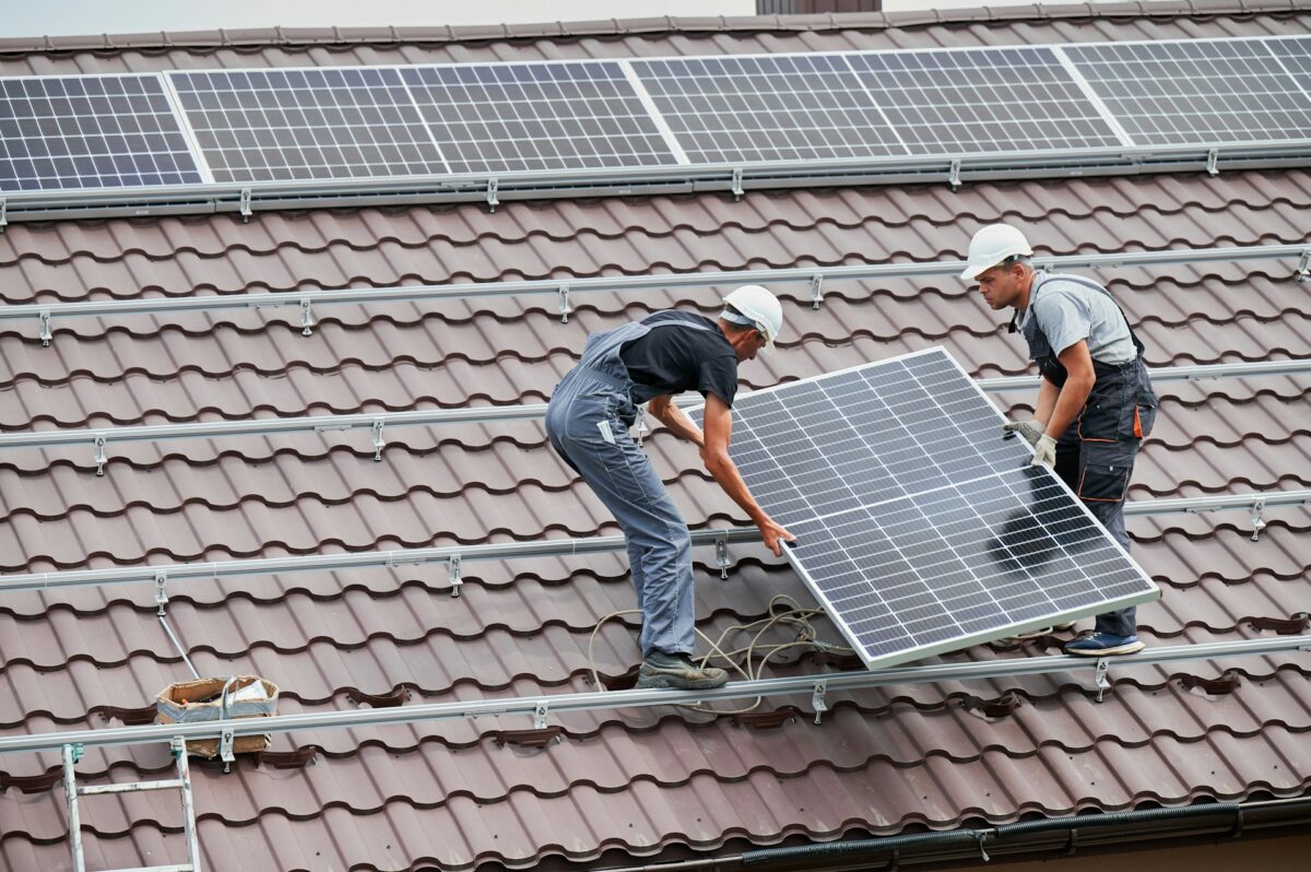 combien de panneaux photovoltaïques pour 8000 kW