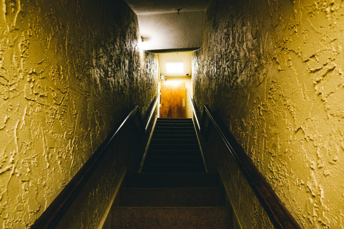 isolation escalier cave