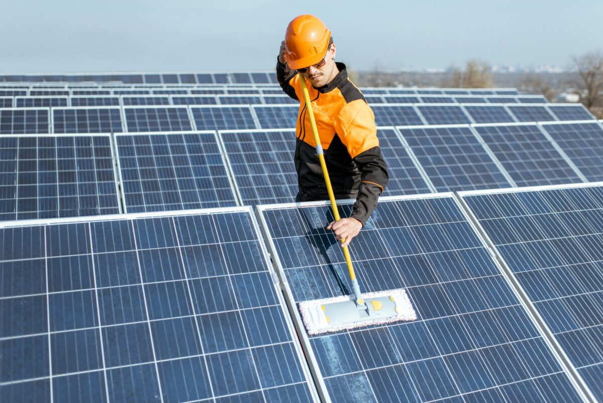 tarif nettoyage panneaux solaires par un artisan