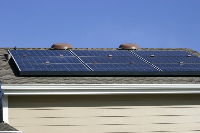 location toiture photovoltaïque pour particuliers